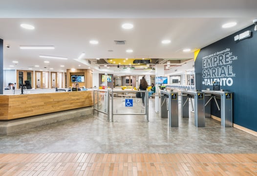 Entrada al Centro para el Desarrollo Empresarial y del Talento de Colsubsidio